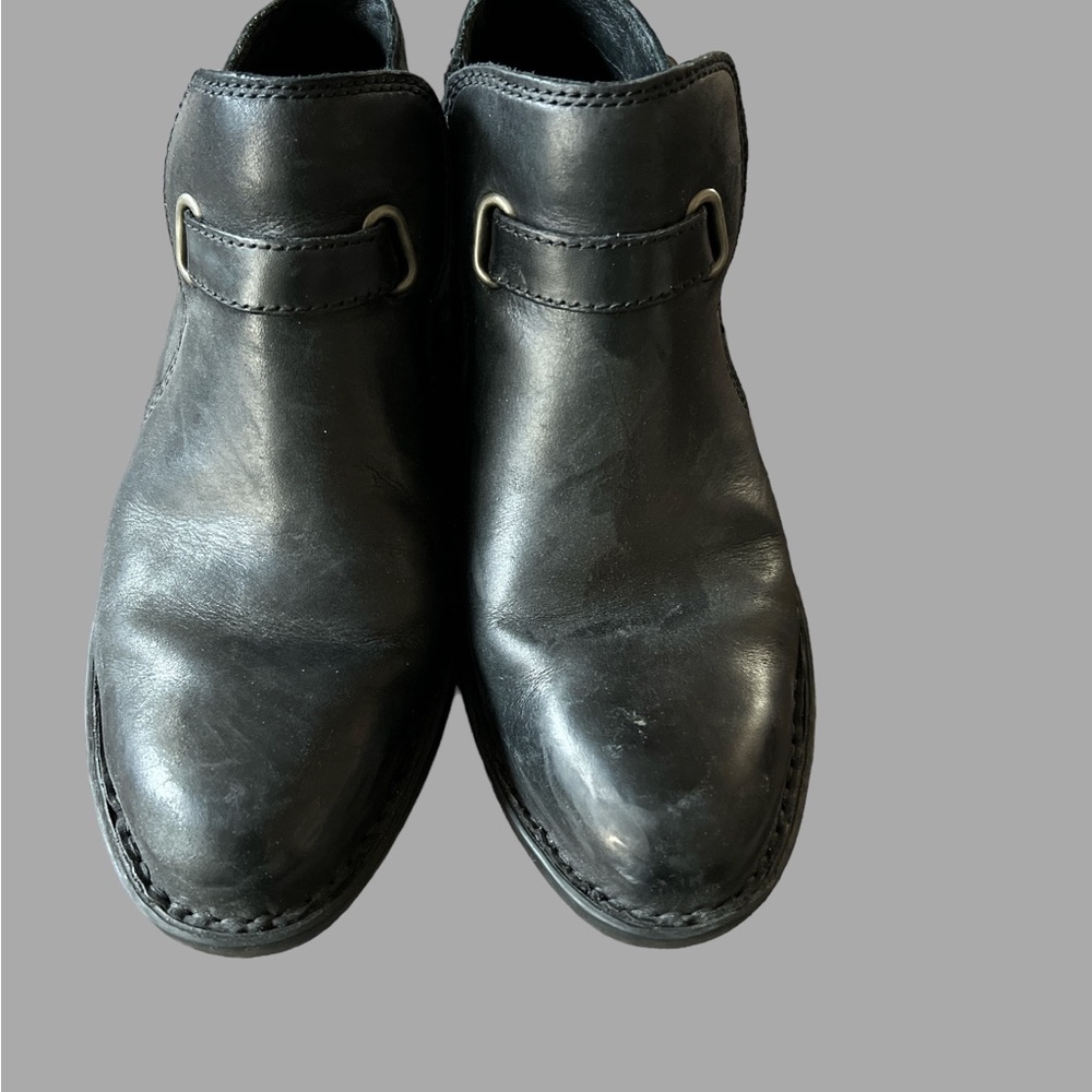 Born black booties